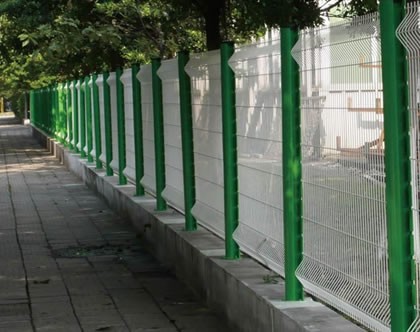 桃型柱護(hù)欄網(wǎng)